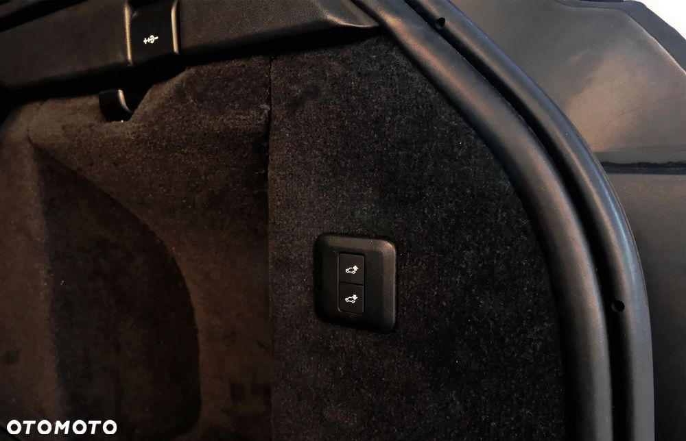 Land Rover Range Rover Sport - 34