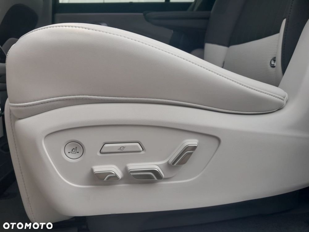 Hyundai IONIQ 9 110kWh Calligraphy AWD - 30