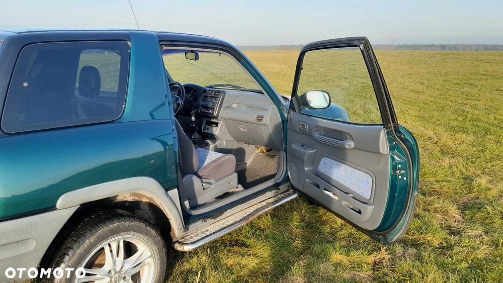 Toyota RAV4 2.0 Special - 19