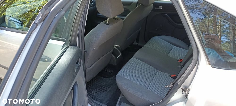 Ford Focus - 8