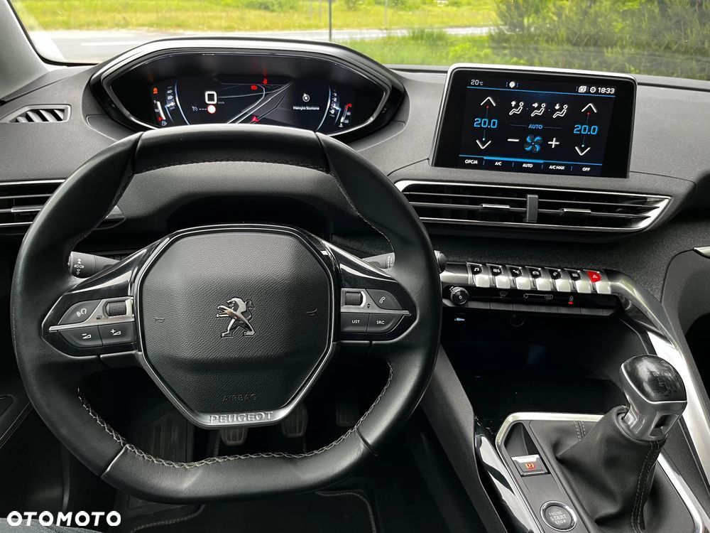 Peugeot 3008 1.2 PureTech Allure S&S - 7