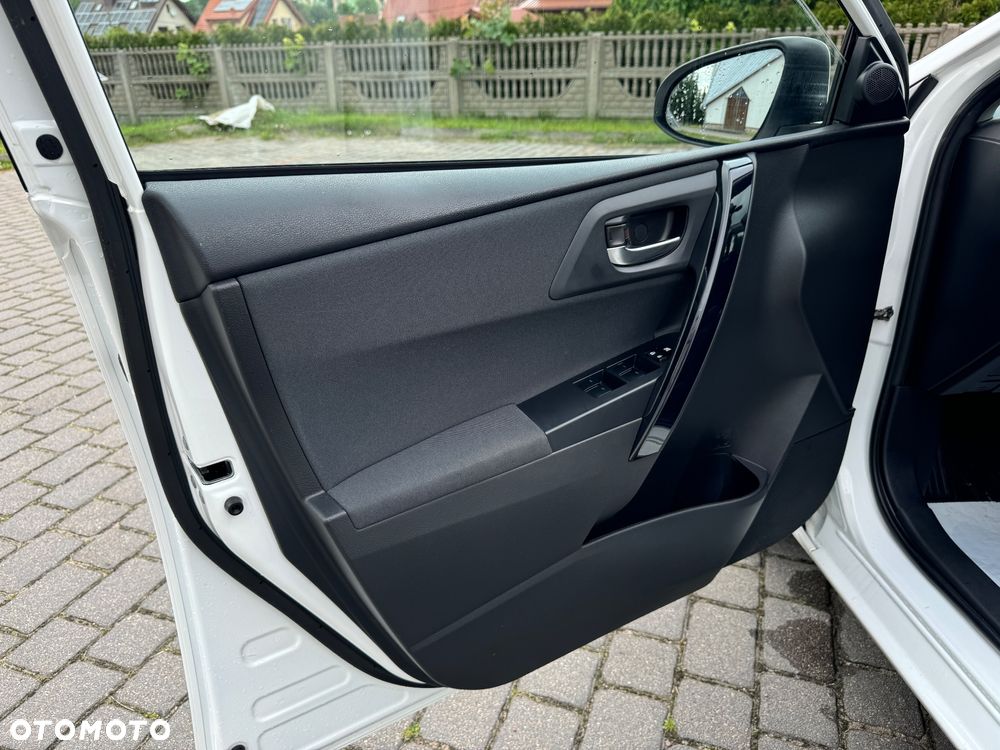 Toyota Auris - 14
