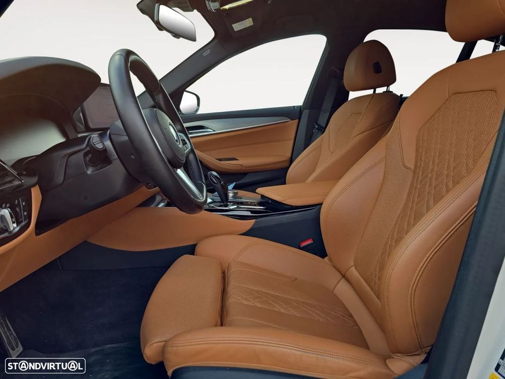 BMW 530 e Pack M - 10