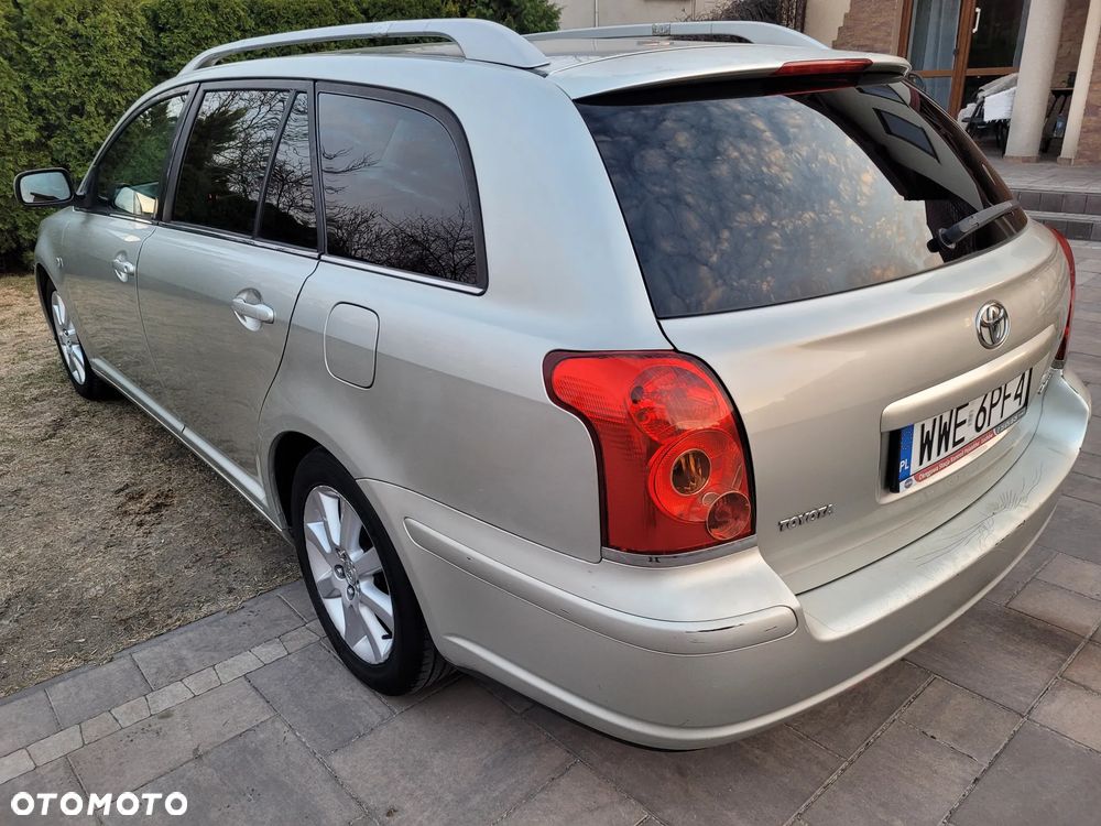 Toyota Avensis 1.8 VVT-i Sol - 12
