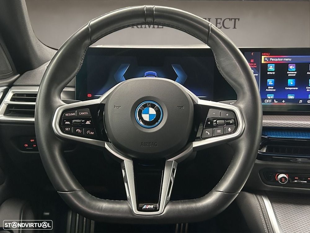 BMW i4 - 11