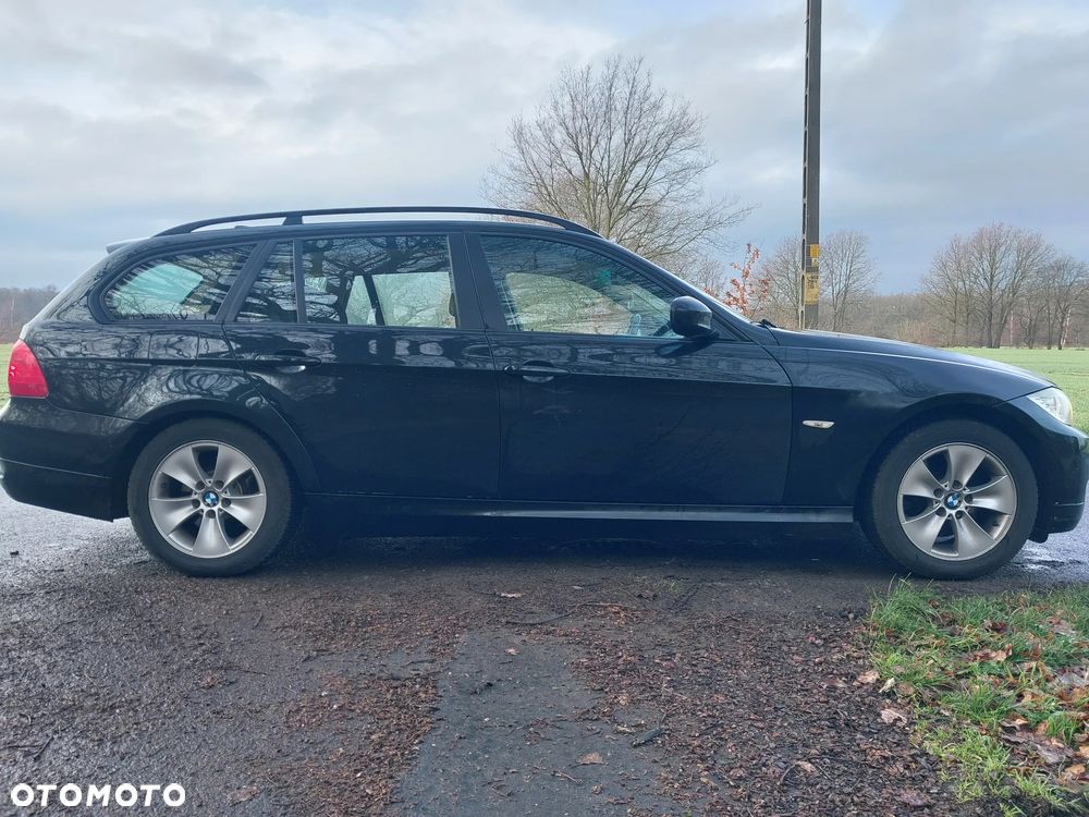 BMW Seria 3 320i - 2