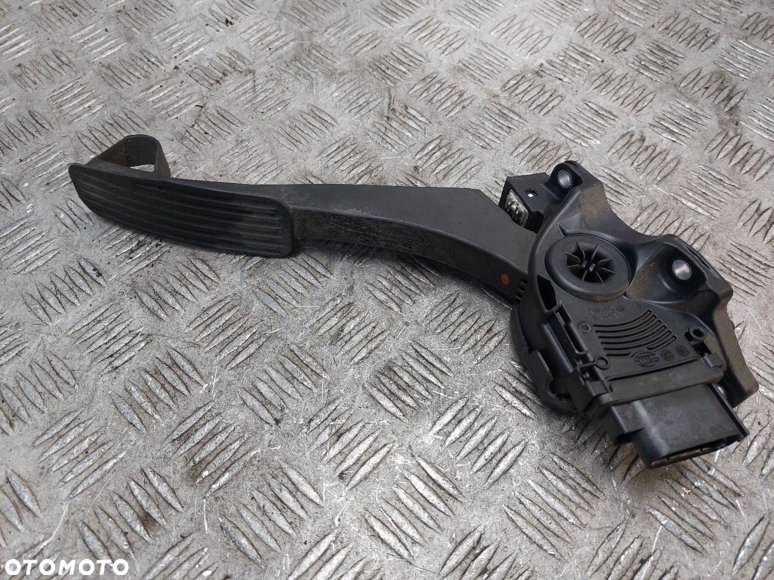 PEDAŁ GAZU POTENCJOMETR VOLVO XC90 I 2.4 D5 30715179 - 1