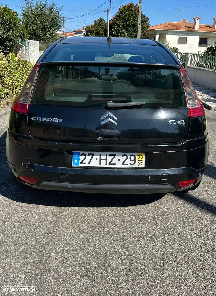 Citroën C4 1.6 HDi VTR Pack — fotografia 8
