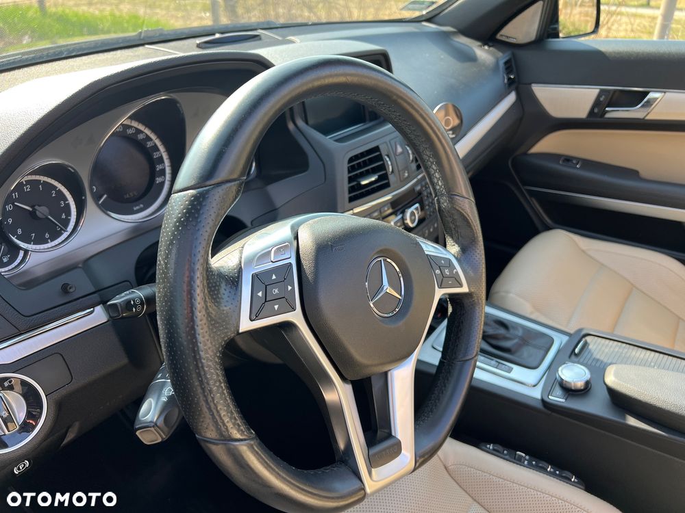 Mercedes-Benz Klasa E 250 BlueEFFICIENCY 7G-TRONIC Avantgarde - 14