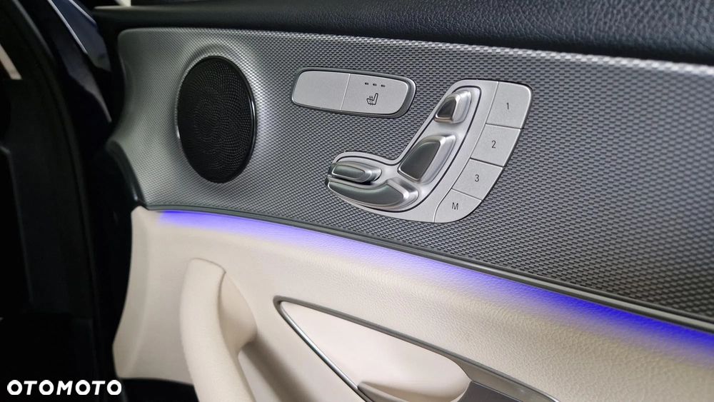 Mercedes-Benz Klasa E 300 de Avantgarde - 22