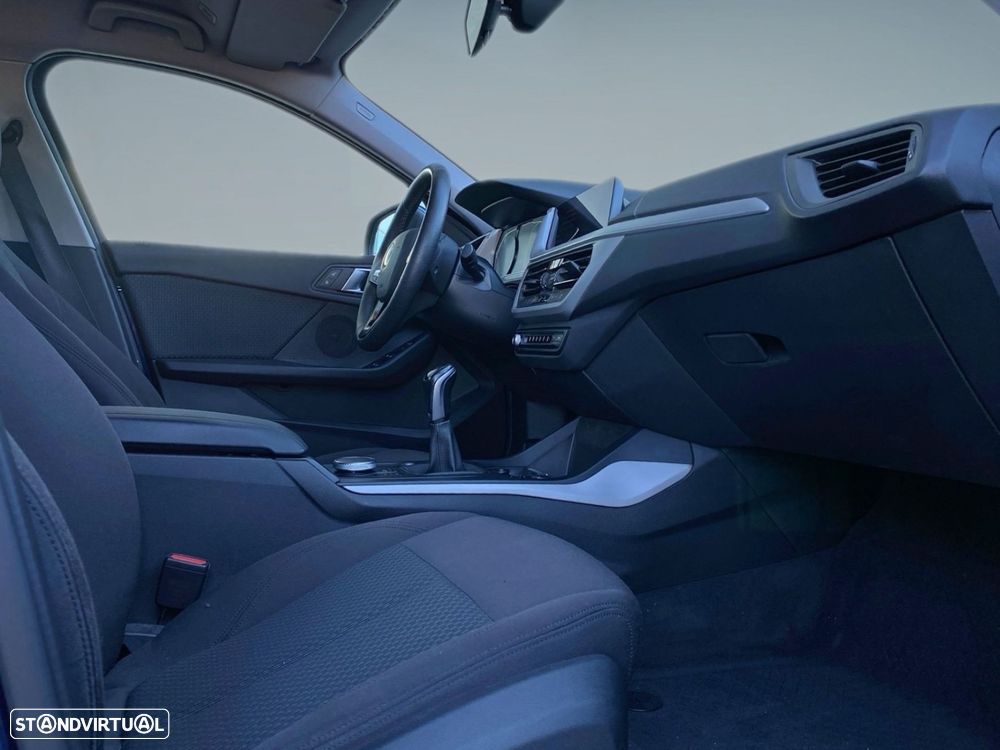 BMW 116 d Advantage — fotografia 13