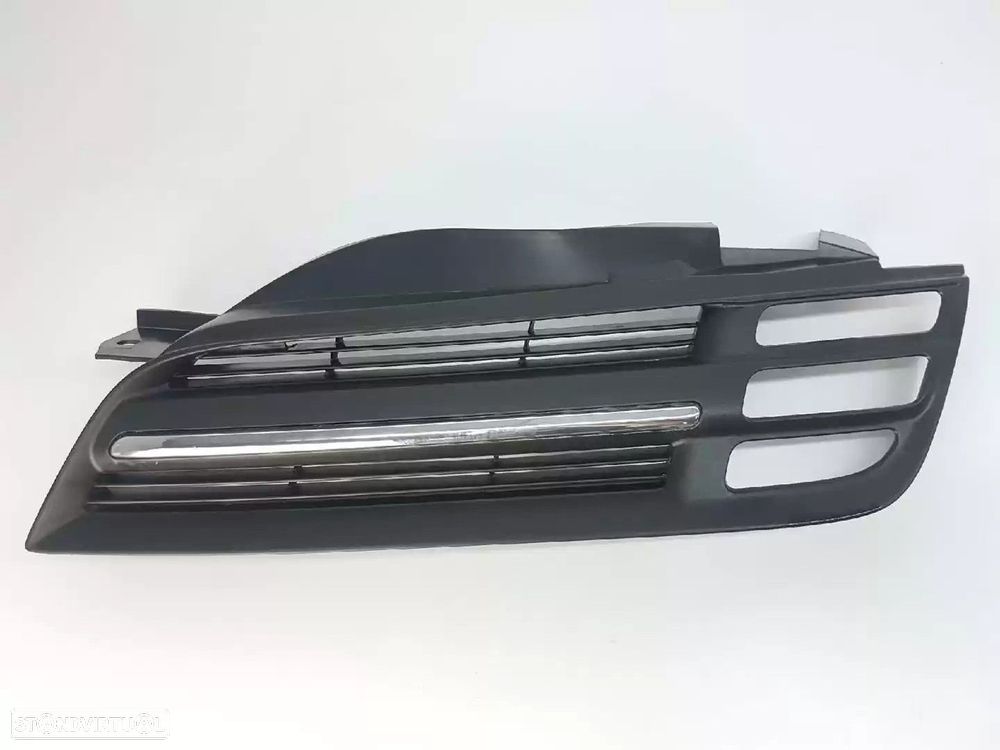 GRELHA PARA-CHOQUES ESQUERDA NISSAN MICRA III 2003 -62330AX600 - 4