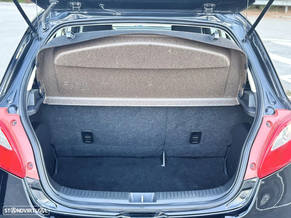 Mazda 2 1.3 MZR 90th Anniversary - 13