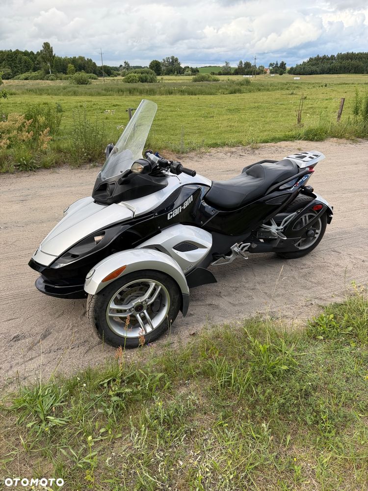 Can-Am Spyder - 3