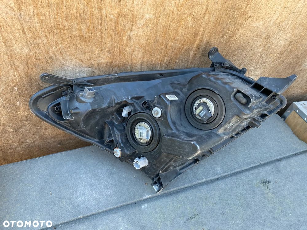 lampa corolla verso lift lewa eu cała czarna - 3