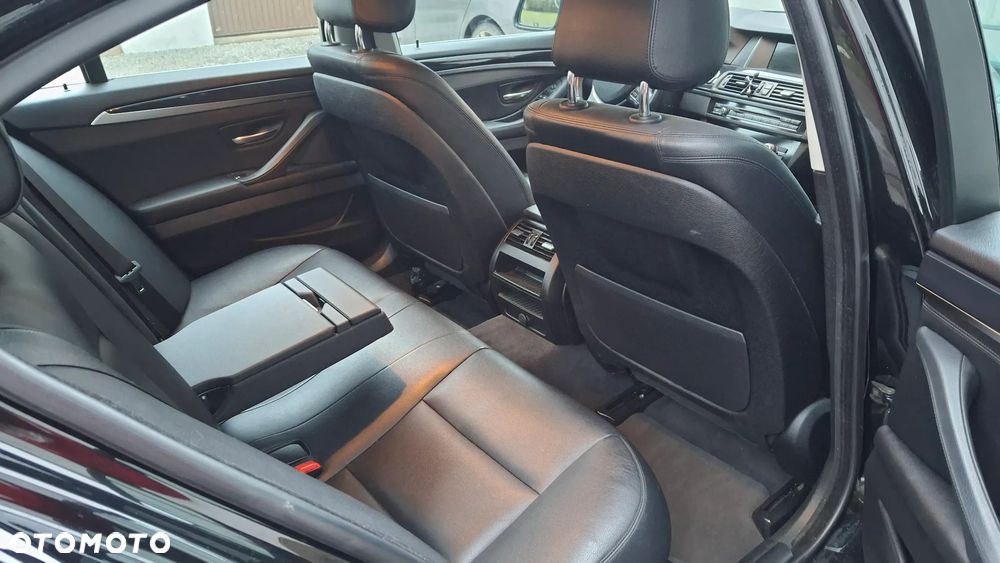 BMW Seria 5 518d - 16