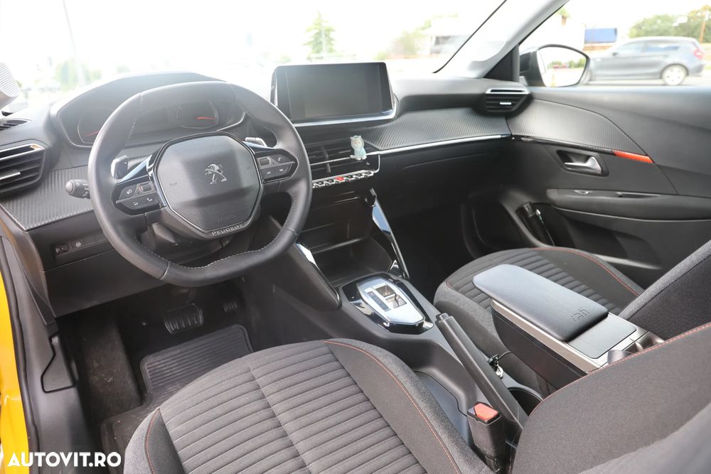 Peugeot 208 1.2 L PureTech STT EAT8 Active Pack - 5