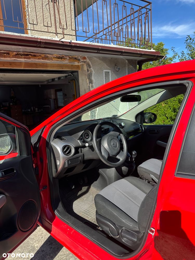 Mazda 2 - 6
