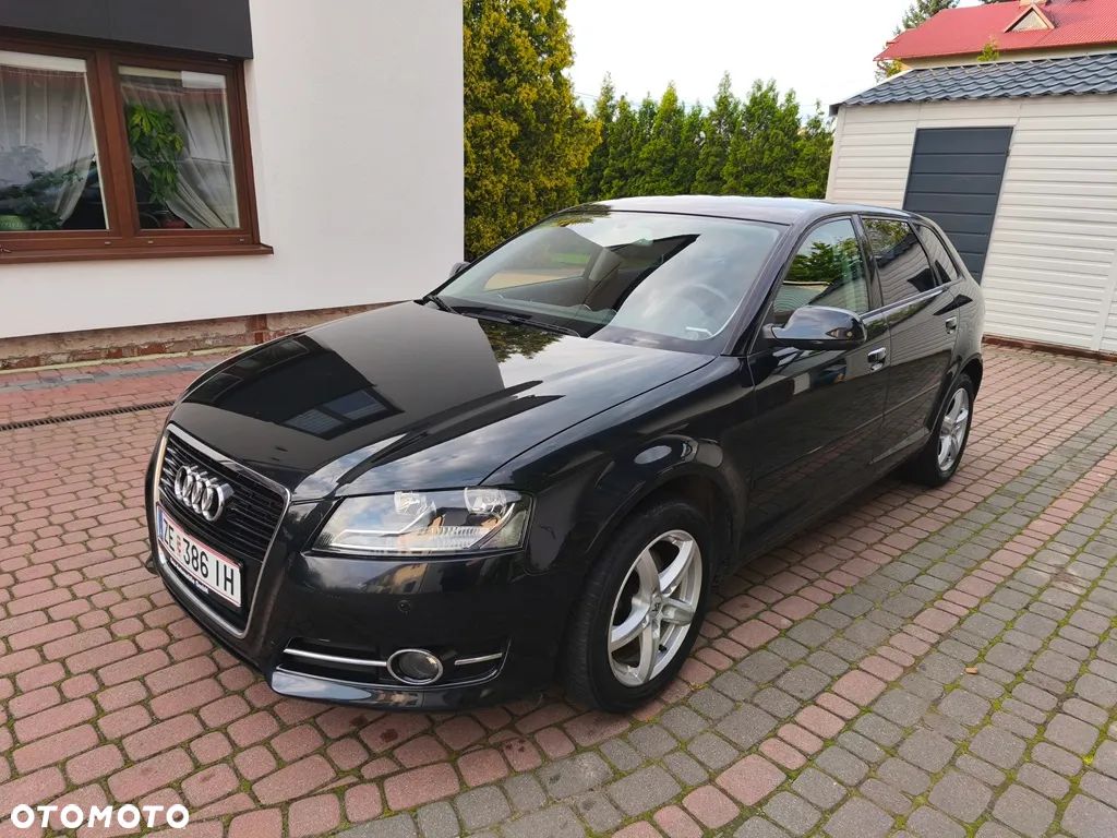Audi A3 1.6 Sportback Attraction - 1