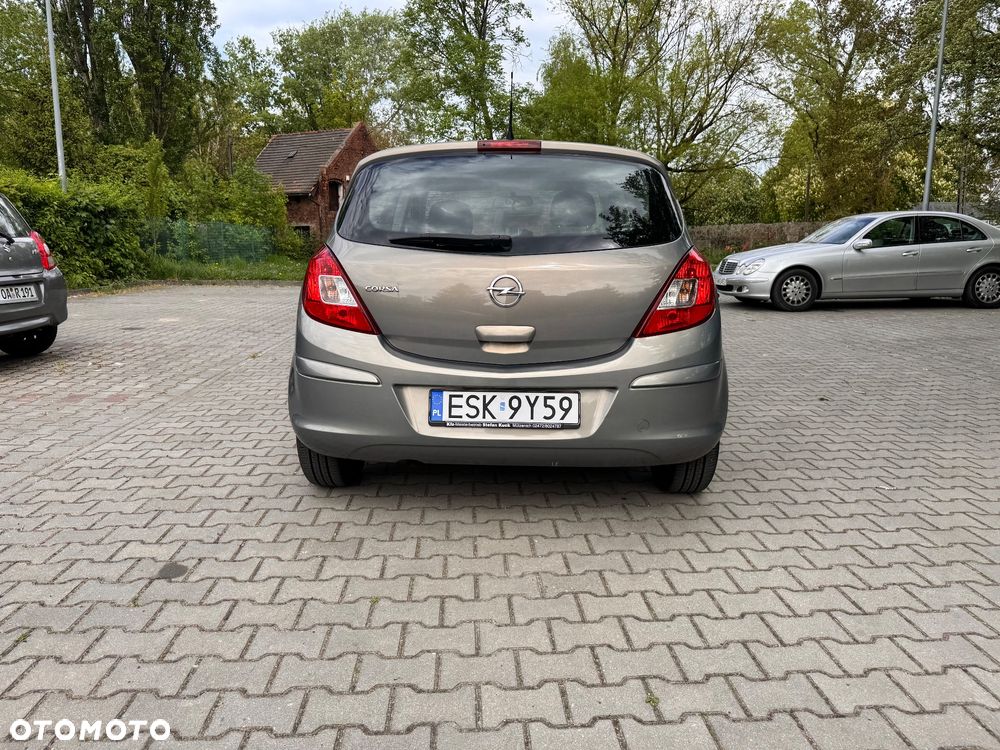 Opel Corsa 1.2 16V Essentia - 5
