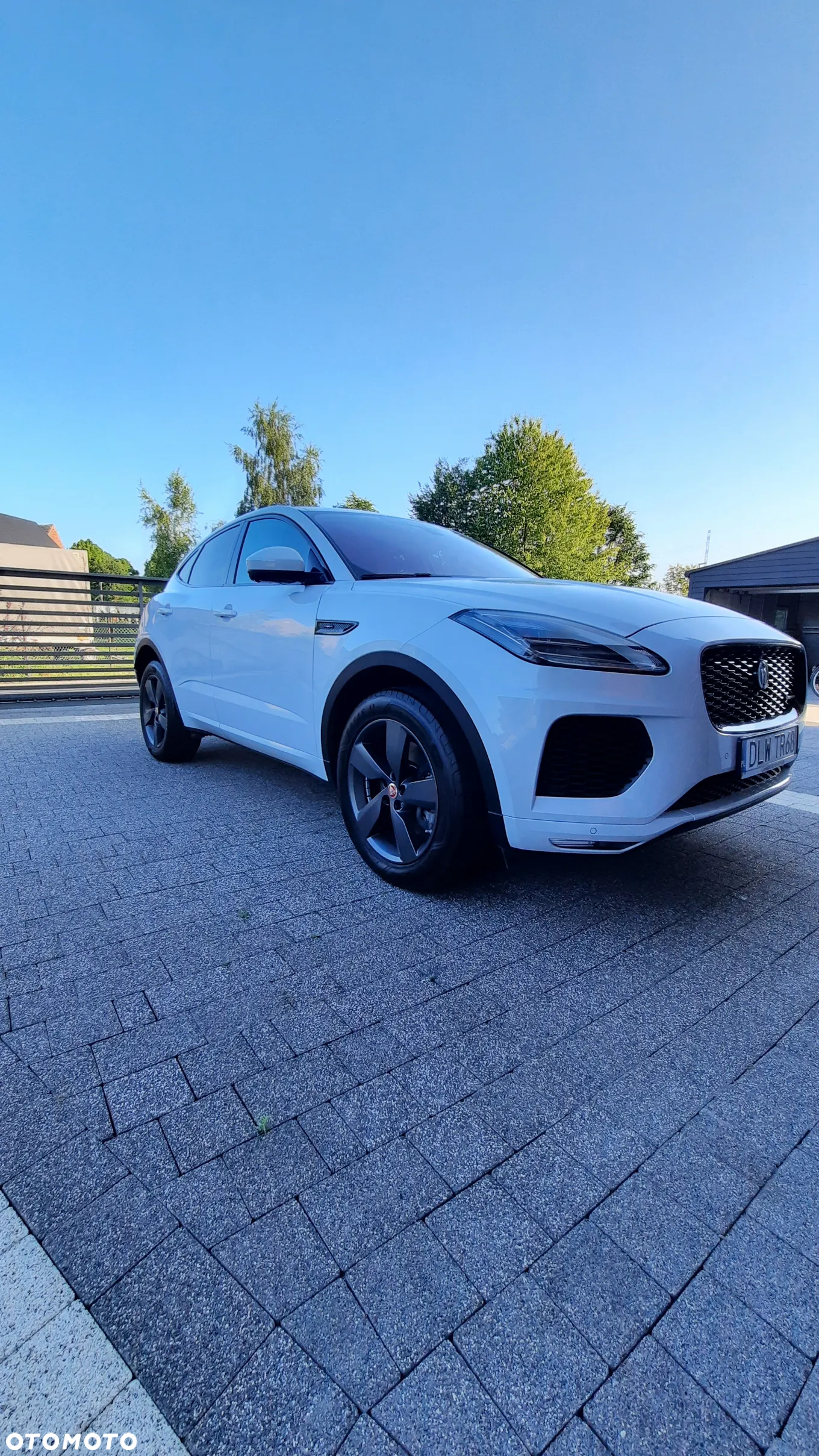 Jaguar E-Pace P250 AWD R-Dynamic - 6