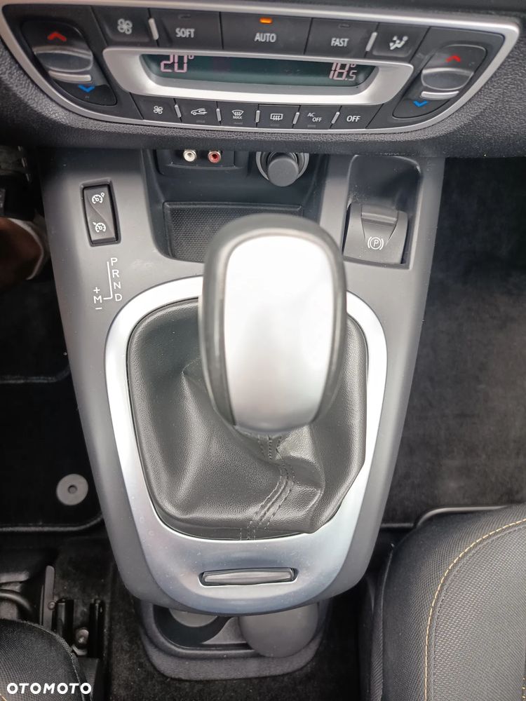 Renault Grand Scenic 2.0 16V 140 CVT Dynamique - 25