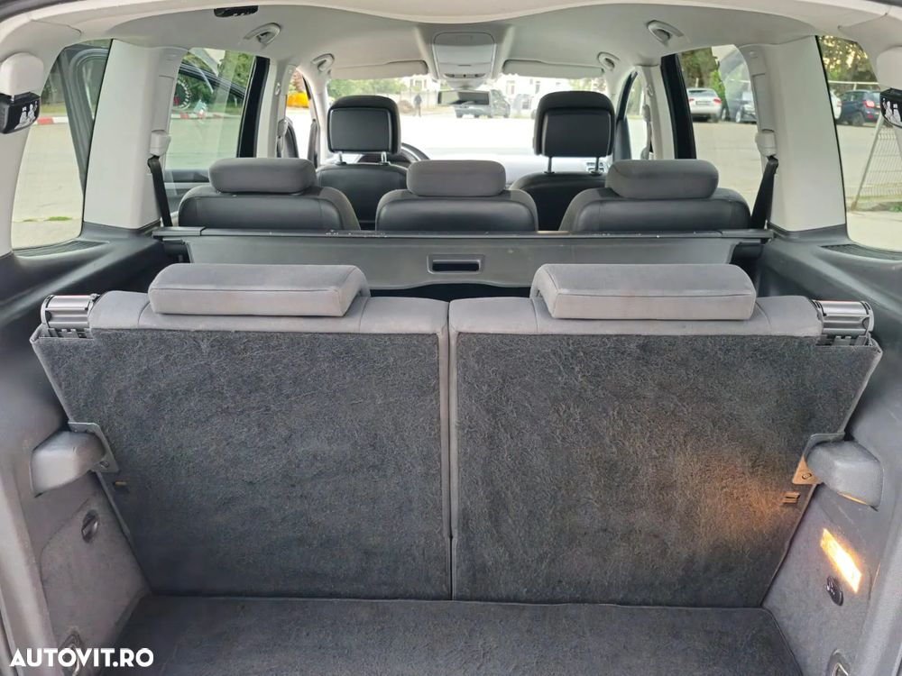 Volkswagen Touran 2.0 TDI DPF DSG Highline - 9