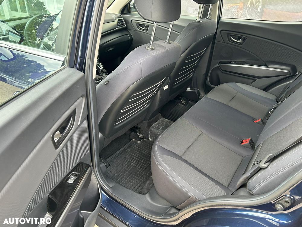 SsangYong Tivoli 1.5 T-GDi 4WD Automatik Black - 11