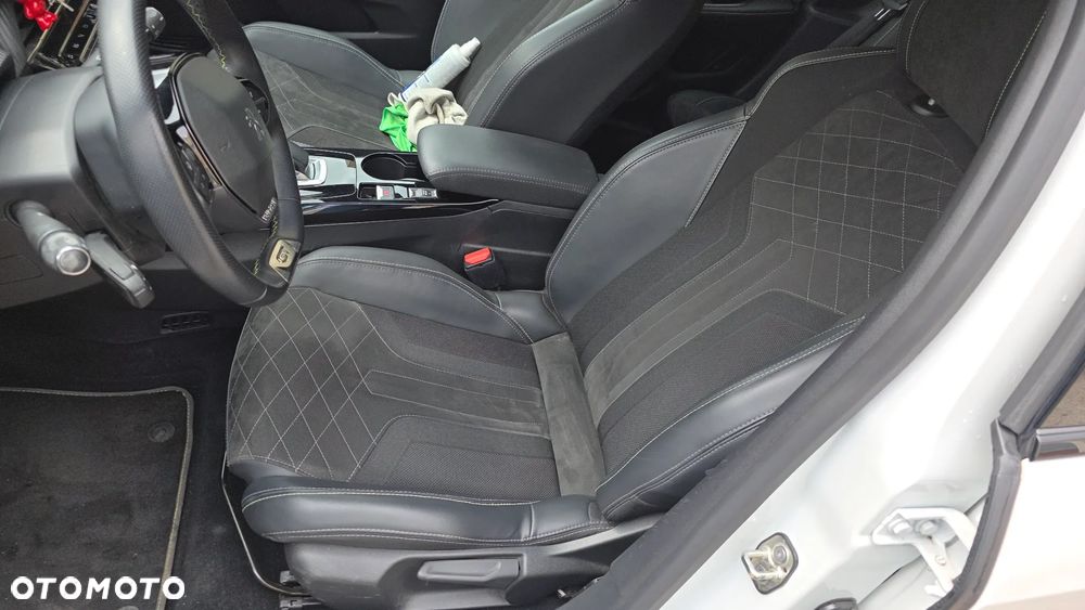 Peugeot 208 GT Pack - 12