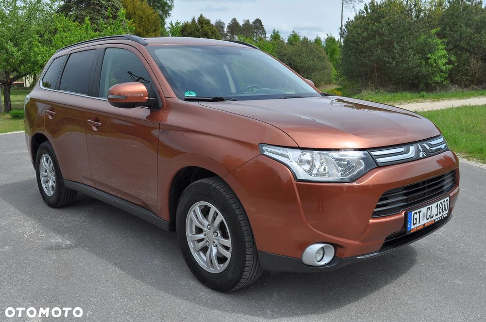 Mitsubishi Outlander 2.0 2WD SUV-Star - 16