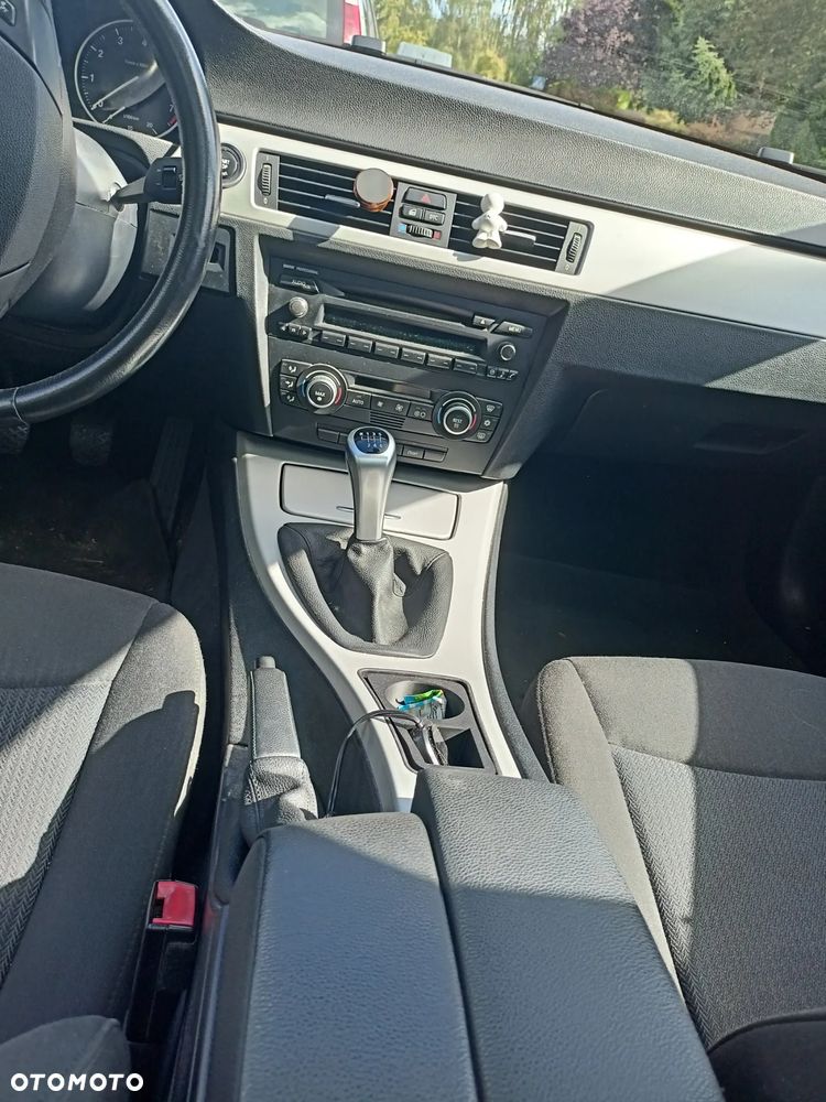 BMW Seria 3 - 16