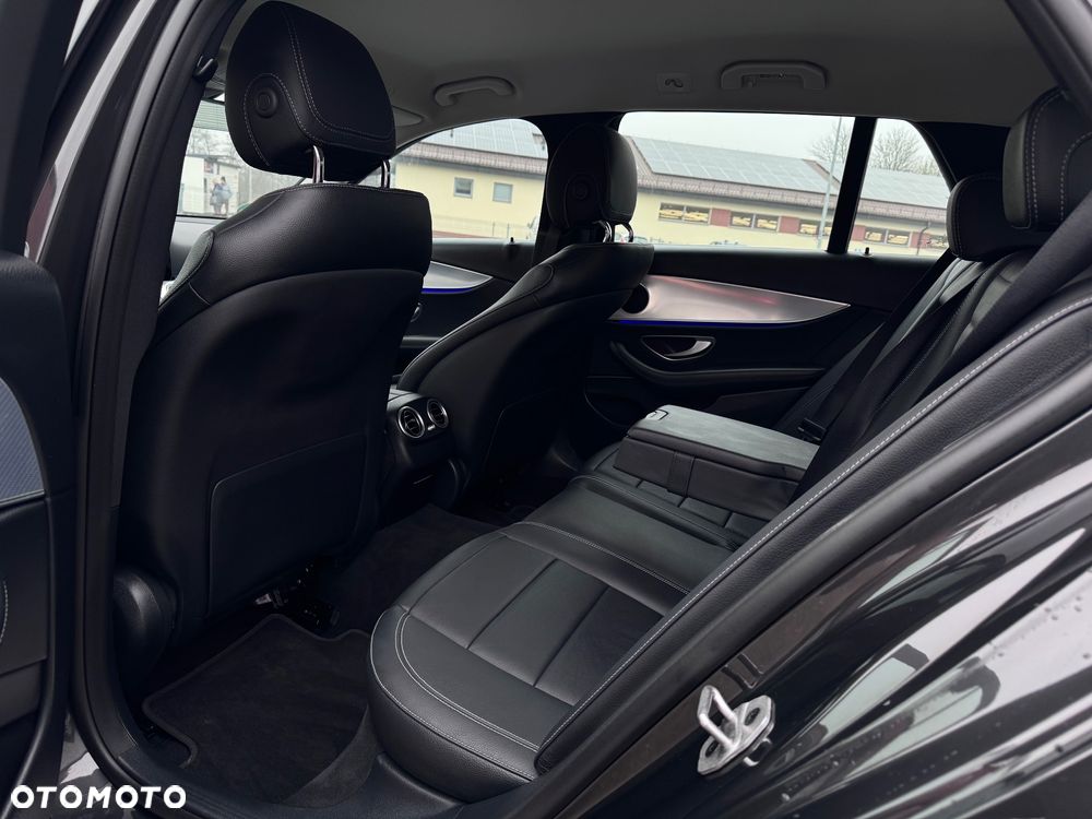 Mercedes-Benz Klasa E 200 9G-TRONIC Exclusive - 21
