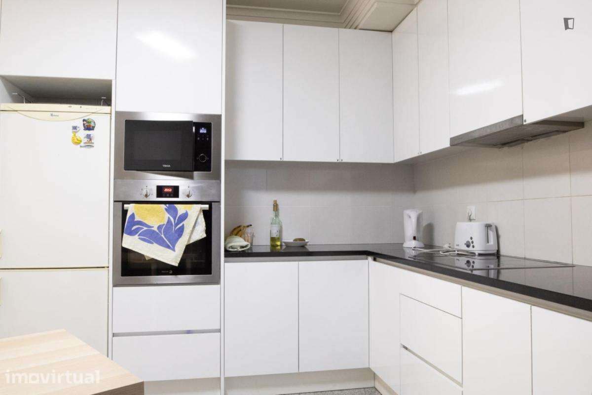 Quarto - localizado em Cedofeita Porto - Grande imagem: 2/14