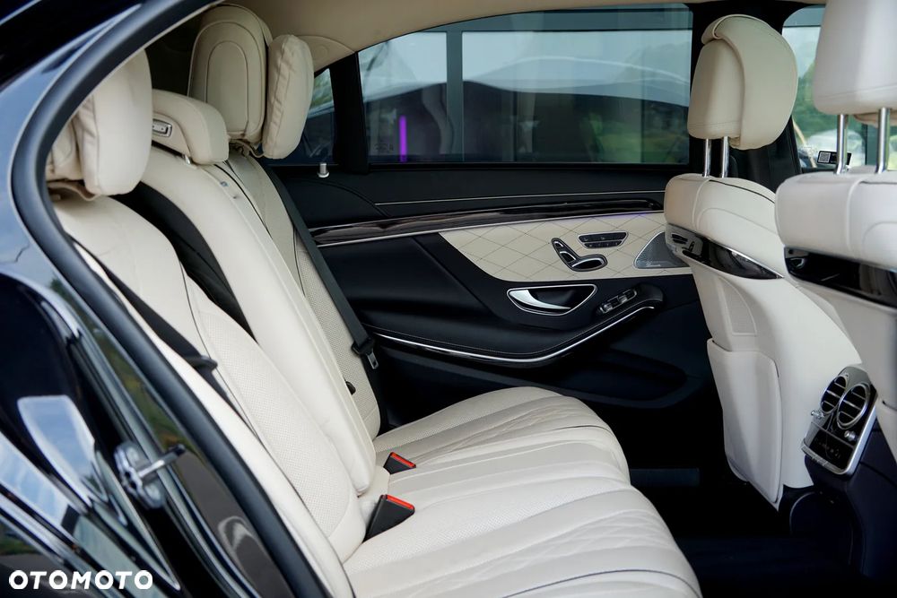 Mercedes-Benz Klasa S 560 4-Matic L 9G-TRONIC - 27