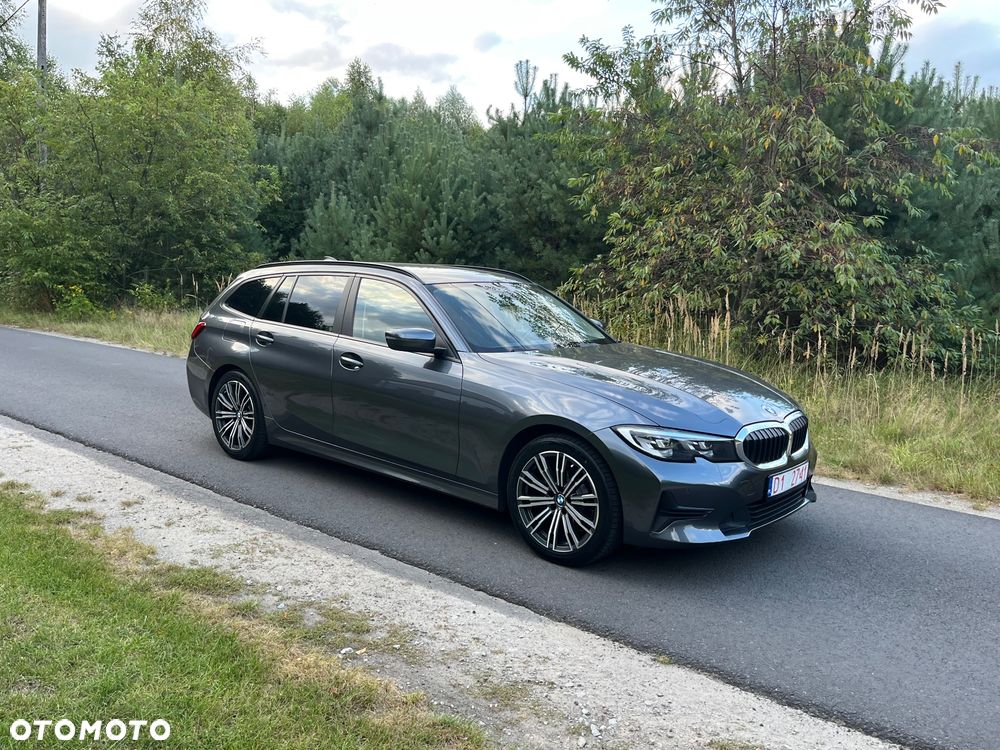 BMW Seria 3 318d Luxury Line - 13