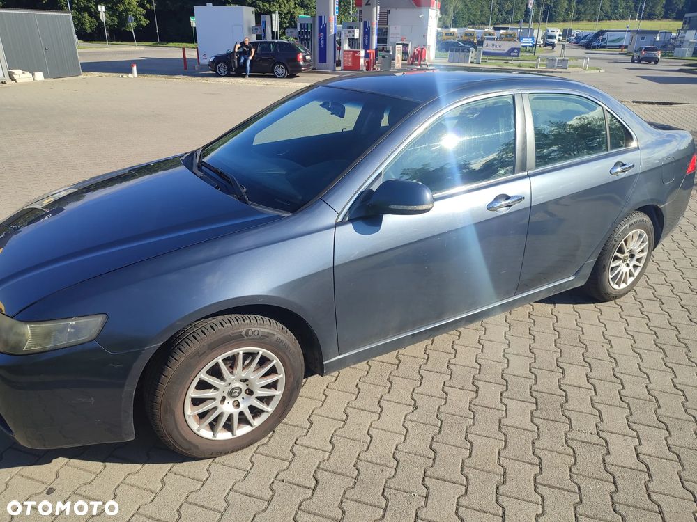 Honda Accord 2.0 Comfort - 2