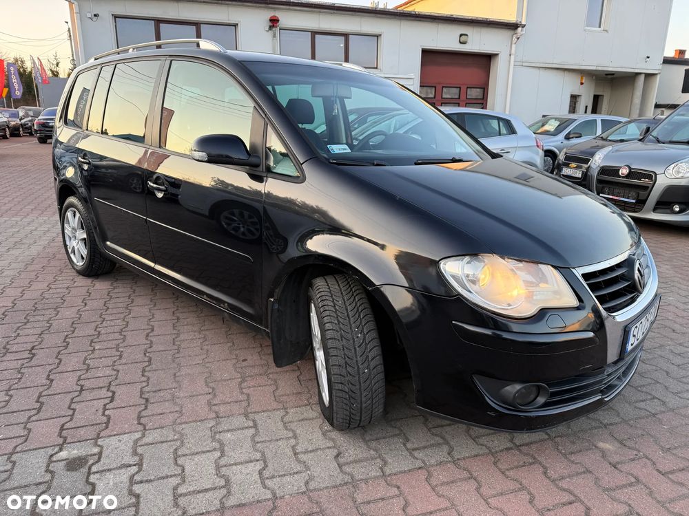 Volkswagen Touran 2.0 TDI DSG United - 4