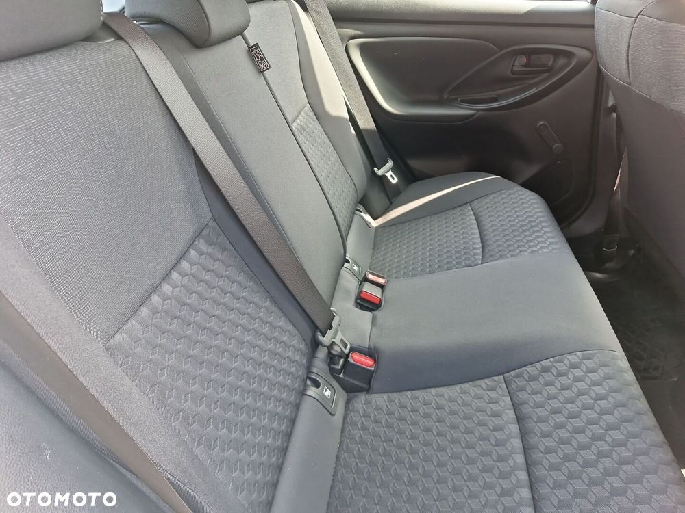 Toyota Yaris 1.5 Comfort CVT - 12