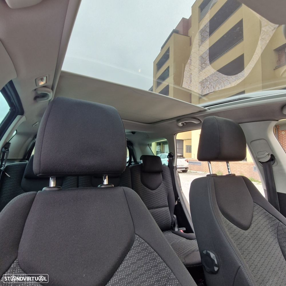 Peugeot 308 SW HDi FAP 110 Platinum - 11