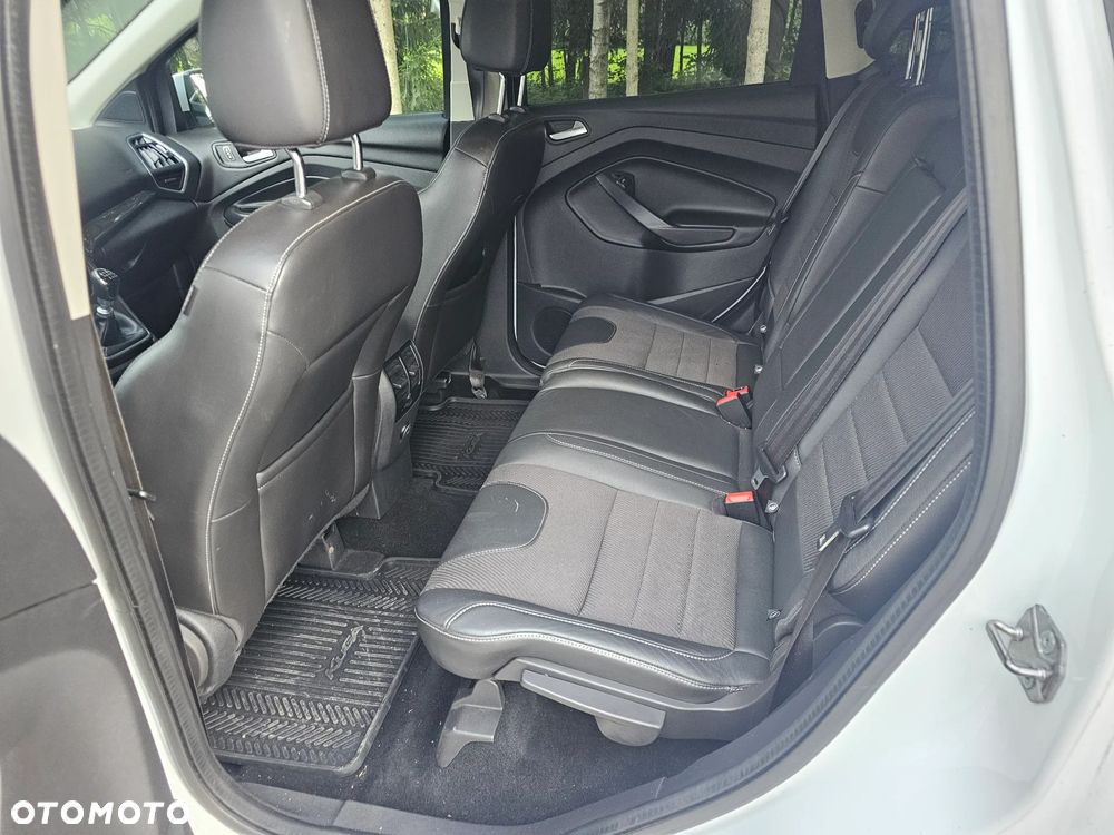 Ford Kuga - 8