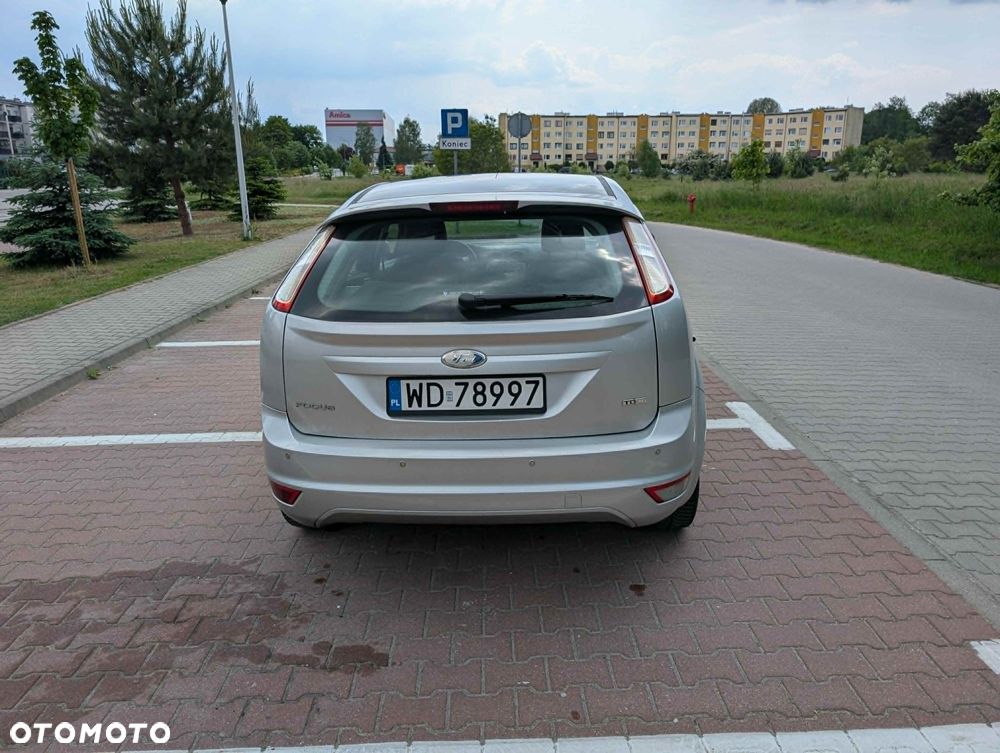 Ford Focus 2.0 TDCi Ghia DPF - 6