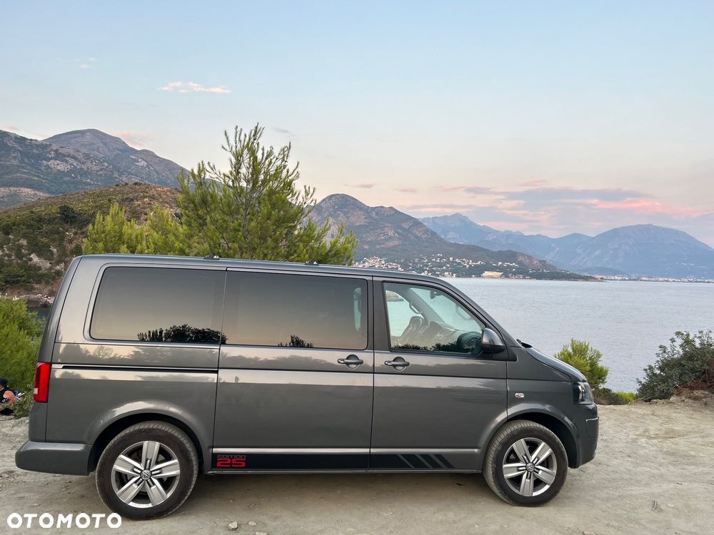 Volkswagen Multivan - 7
