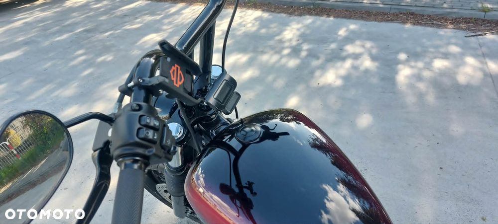 Harley-Davidson Softail Street Bob - 20