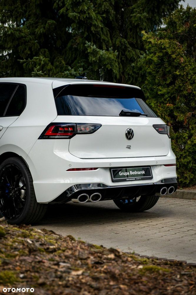 Volkswagen Golf - 37