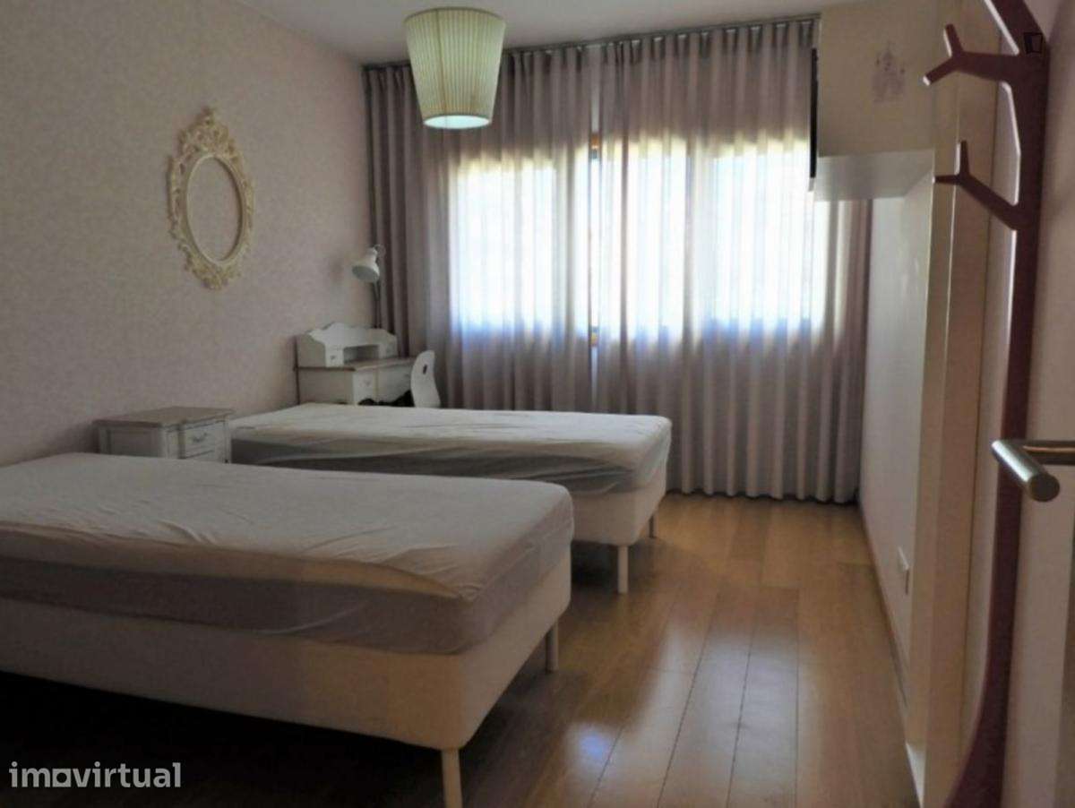 Apartamento com 3 quartos - localizado em Amadora Lisbon - Grande imagem: 2/19
