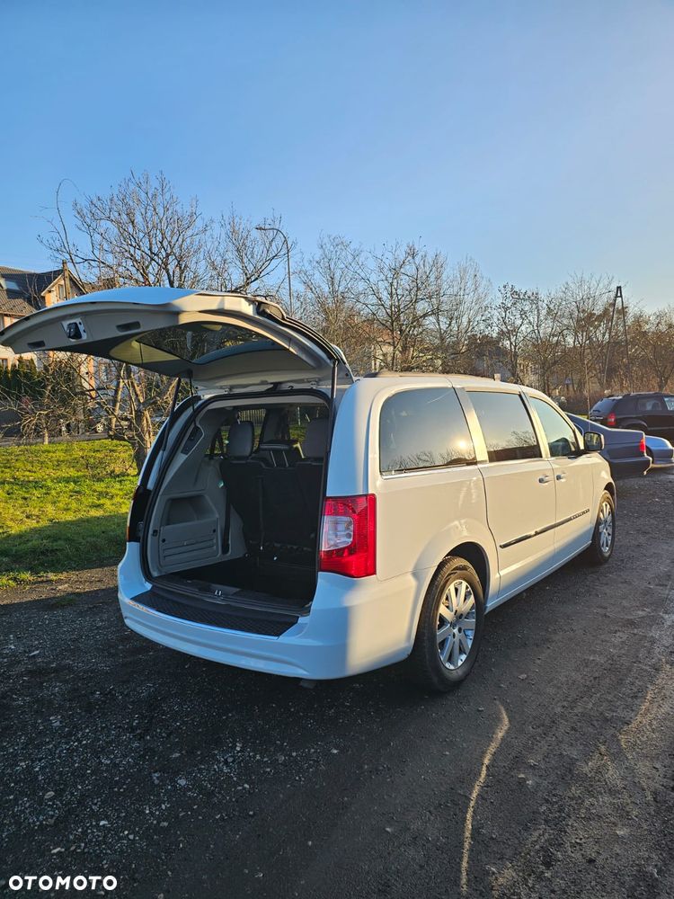 Chrysler Town & Country 3.6 Touring - 8
