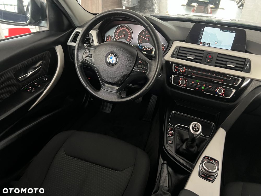 BMW Seria 3 318i Edition Luxury Line Purity - 20