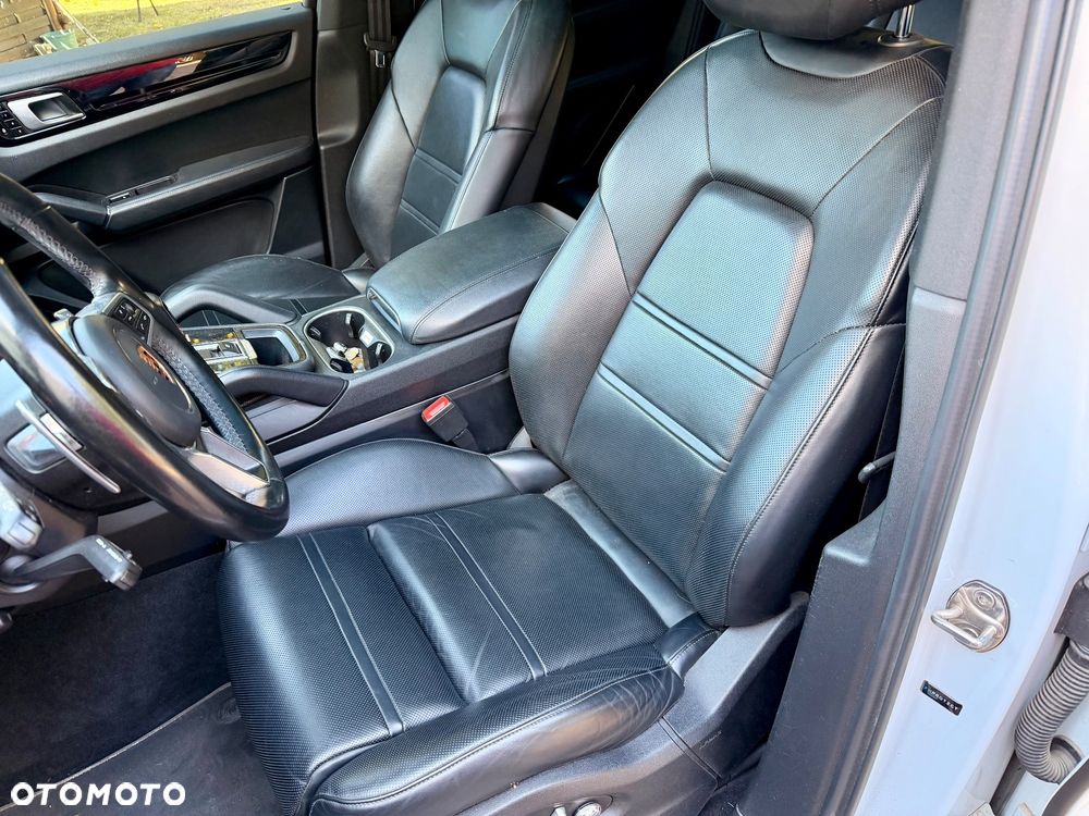 Porsche Cayenne Platinum Edition - 6