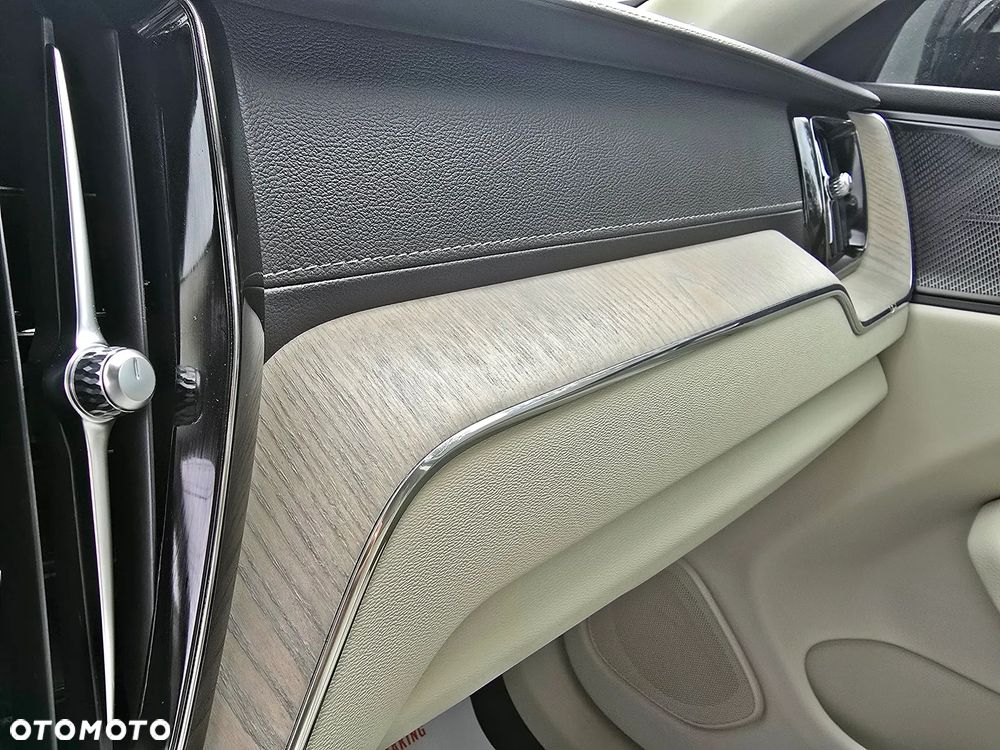 Volvo XC 60 B4 D AWD Geartronic Inscription - 30