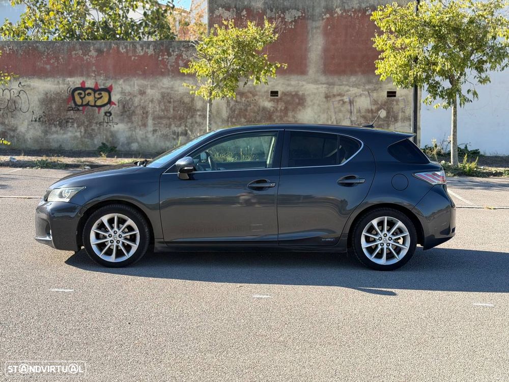 Lexus CT 200h - 6